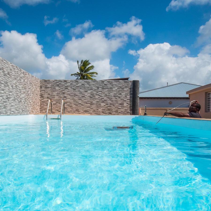 Evasion En Plein Coeur De La Ville T2 Jacuzzis Sauna Et Piscine Au Centre De Port-Louis Exteriér fotografie